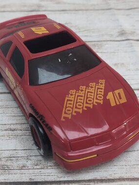 vintage 1993 Tonka #10 Race Team toy car